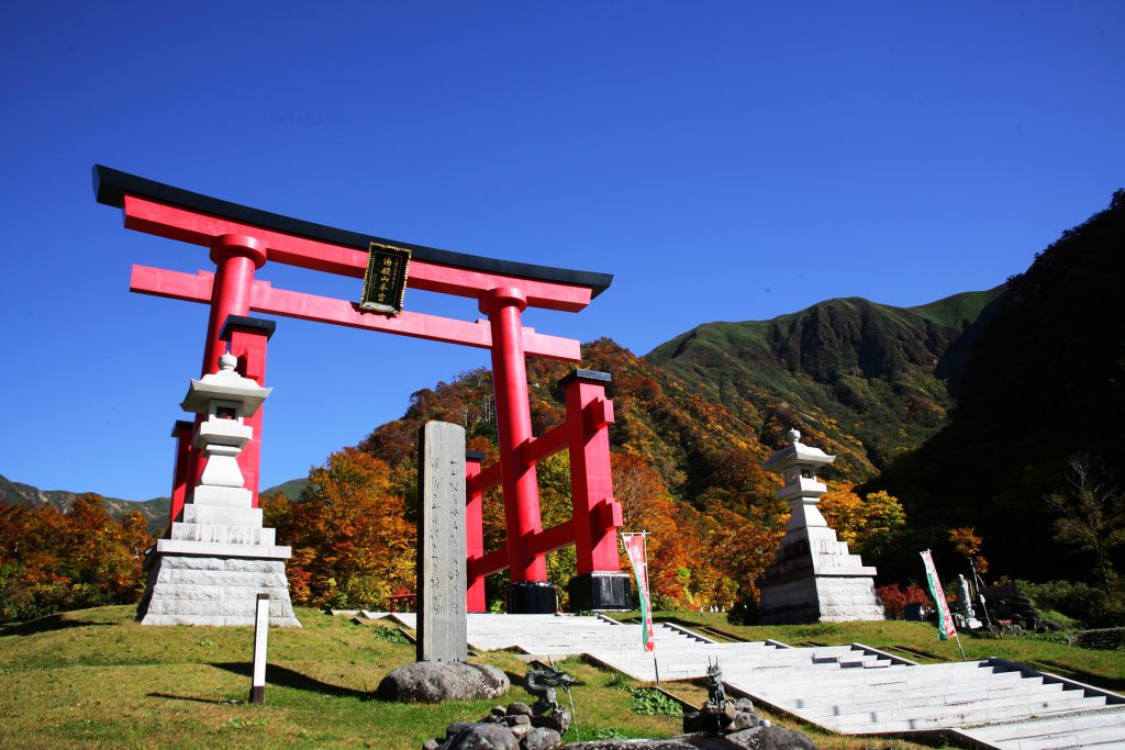 湯殿山神社 本宮